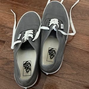 Boys size 7 vans